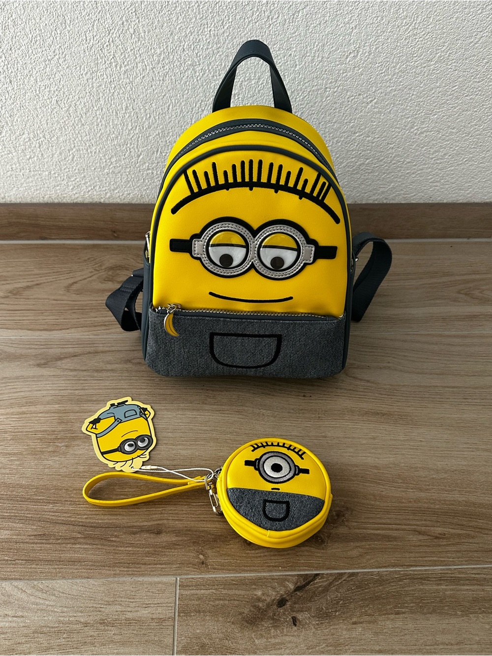 Primark Universal Despicable Me Minions Backpack & Coin Purse
